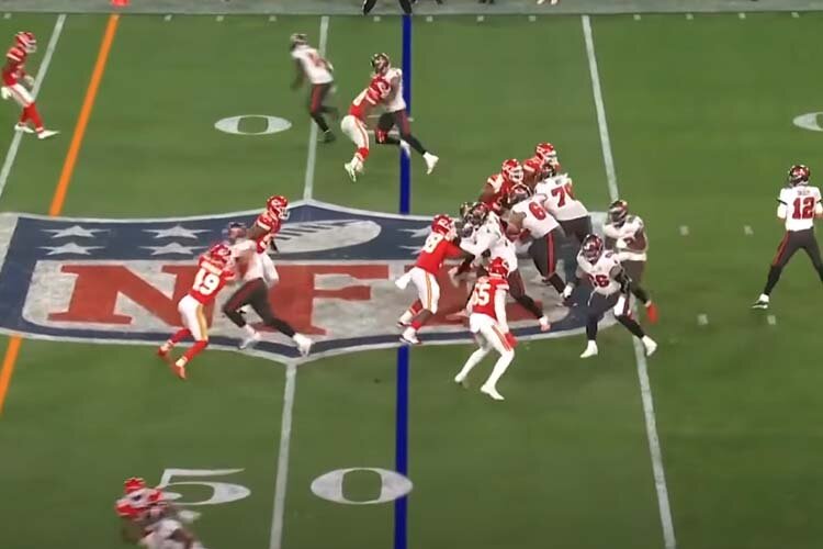 Vai Trò Của Quarterback Trong Bóng Bầu Dục